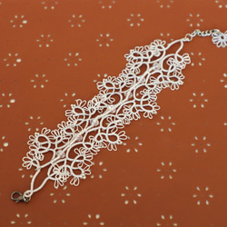 OYA Tatting lace bracelet [ROYAL] Pale Gray 第3張的照片