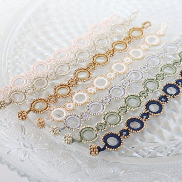 OYA crochet bracelet [RING] Navy & Gold 第3張的照片