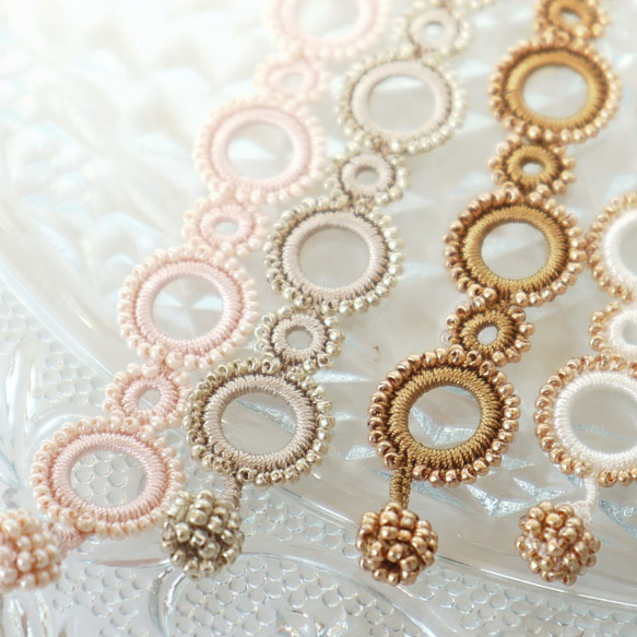 OYA crochet bracelet [RING] Beige & Silver 第6張的照片