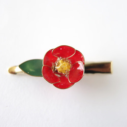 椿のヘアクリップ 6枚目の画像