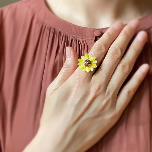 ひまわりお日様リング フリーサイズ11号 : 花 黄色 向日葵 夏