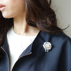 繡球花和棉珍珠兩用胸針和項鍊 第7張的照片