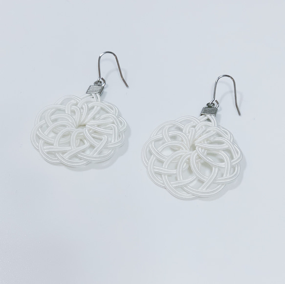 Mizuhiki Mandala 耳環 [單色] 白色 第2張的照片