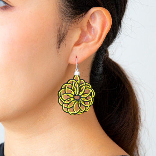 水引曼荼羅のピアス 黄黒 ピアス（フック・チェーン） 水引東京