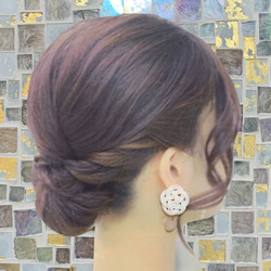再次上架 ☆ Mizuhiki 花和天然石耳環 [Rose Quartz] 原石愛情履行 第2張的照片