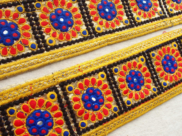 1m 刺繍 インドのチロリアンテープ お花 黄色☆エスニック 2枚目の画像