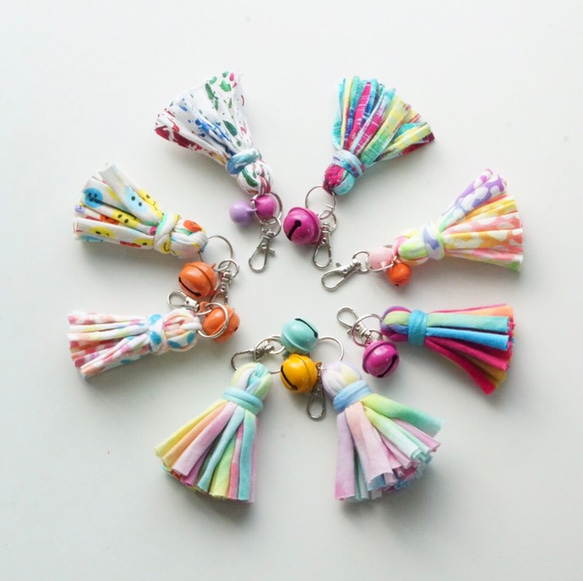 COLORFUL/選べる柄&鈴 ミニタッセルキーホルダー キーホルダー ゆきの