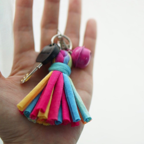 COLORFUL/選べる柄&鈴 ミニタッセルキーホルダー キーホルダー ゆきの