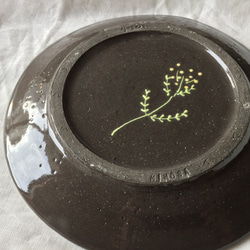 ミモザの中皿 （くろ）21㎝  《母の日ラッピング無料》 5枚目の画像