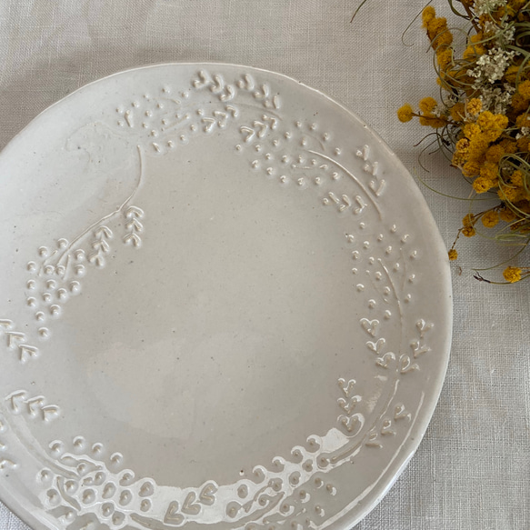 ミモザの皿　〈白〉15㎝ 2枚目の画像