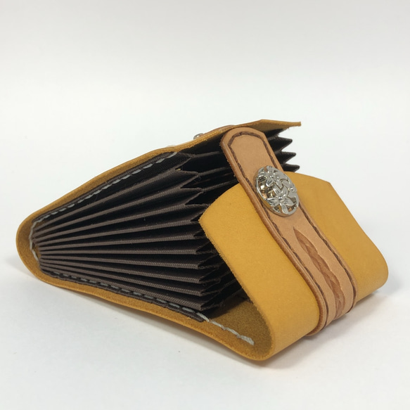 勞萊風琴夾 LAUREL - Accordion Card Case - CHROME YELLOW 第3張的照片