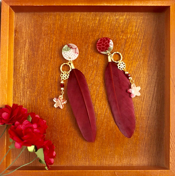 赤い羽根の和柄ピアス(イヤリング) ピアス（その他） ゆっち 通販 