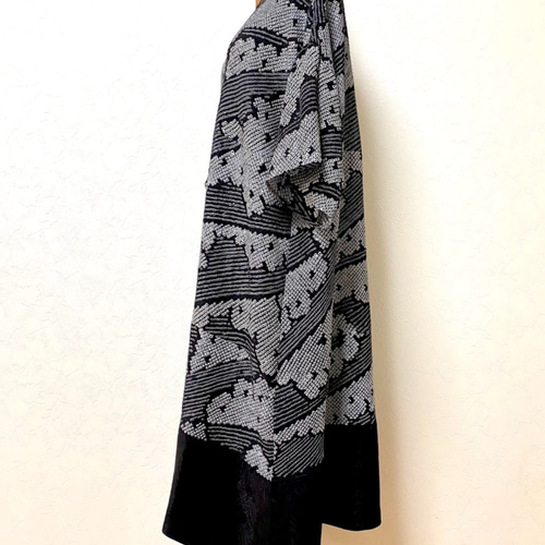 黒白総絞り Aラインワンピース 着物リメイク ワンピース eterlna 通販 