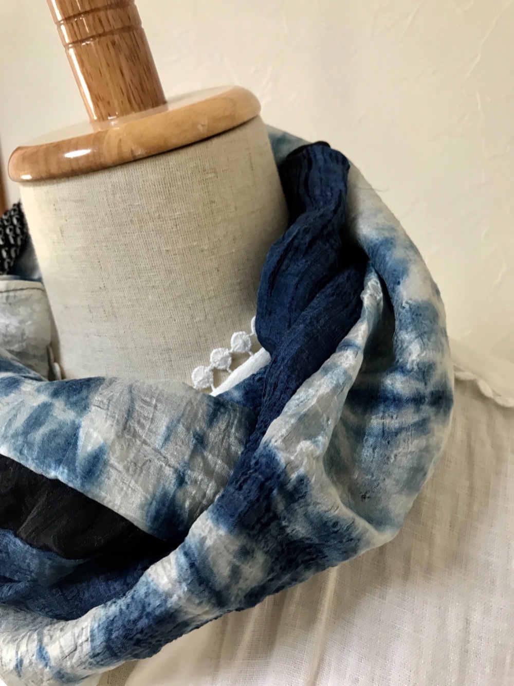 着物リメイク 正絹×藍染 ショートマフラー マフラー eterlna 通販