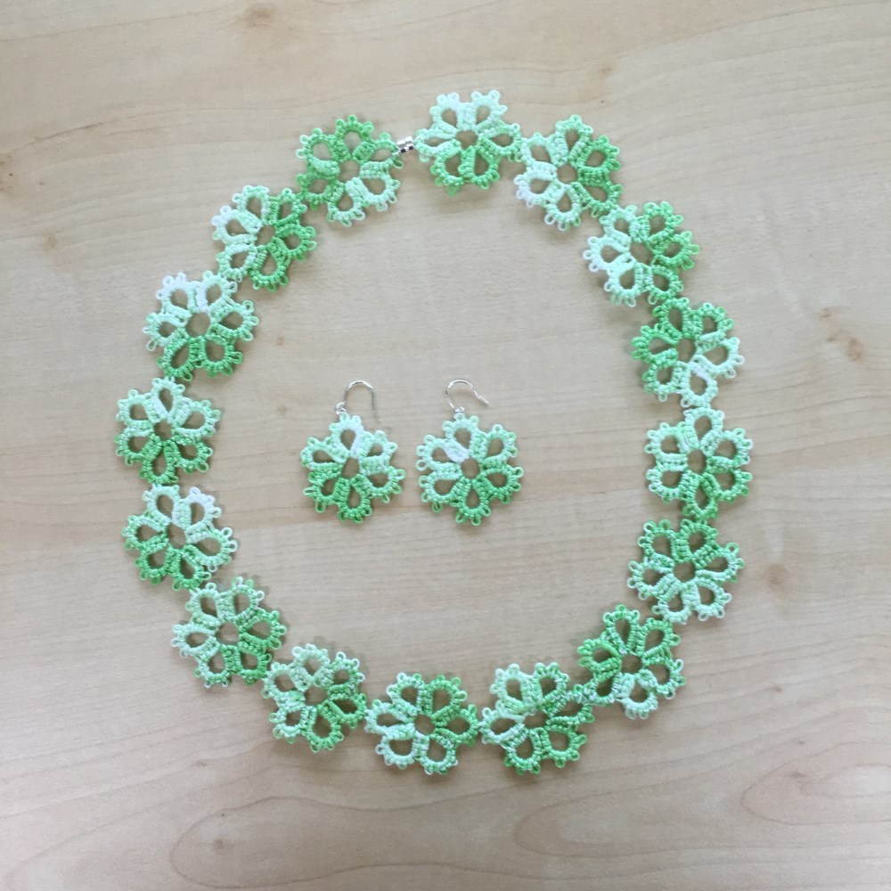 ﾀﾃｨﾝｸﾞﾚｰｽのﾈｯｸﾚｽ＆ﾋﾟｱｽ