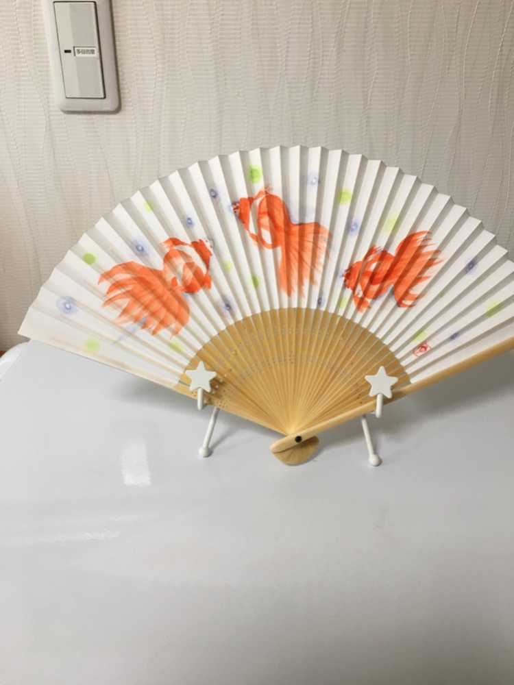 【高級扇子：金魚絵図】 高級扇子：金魚絵図】 - メルカリ