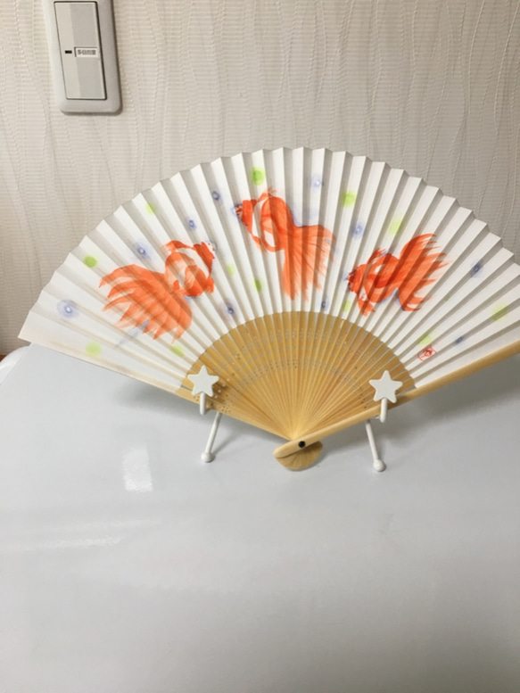 扇子絵 「金魚」 絵画 ゆうちゃん 通販 7542090｜Creema(クリーマ)