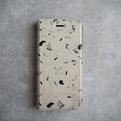 iPhone　Plusケース ベルトなし手帳型　< concrete doodle > エクリュ 1枚目の画像