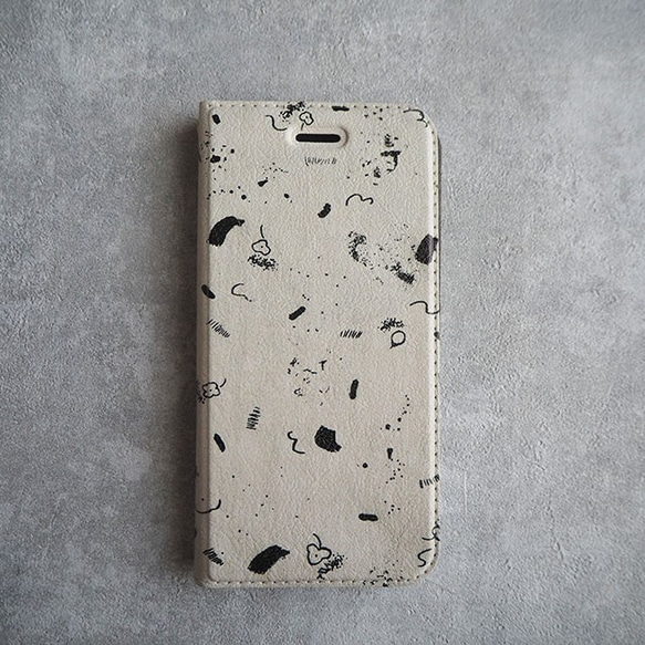 iPhone　Plusケース ベルトなし手帳型　< concrete doodle > エクリュ 1枚目の画像