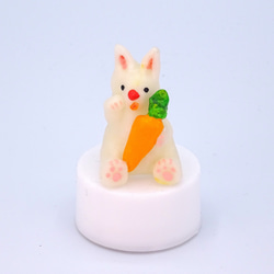 LEDキャンドルライト付き動物人形シリーズ「白ウサギ＆人参」 7枚目の画像
