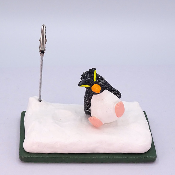 粘土人形のペンギンワールド　クリップ式メモスタンド　イワトビペンギン−1 1枚目の画像