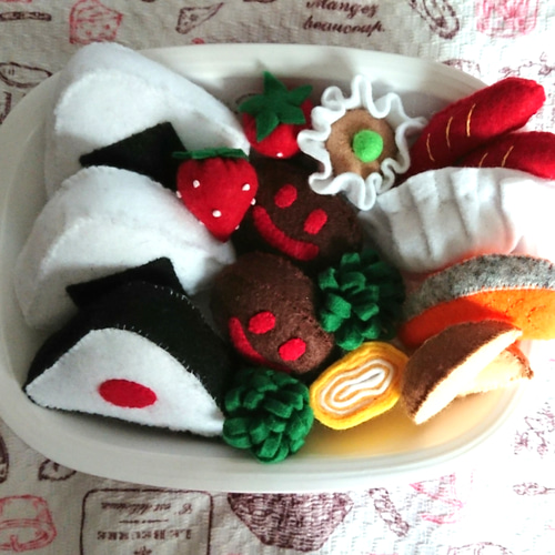 フェルトままごと フェルトお弁当 にこにこハンバーグセット おもちゃ
