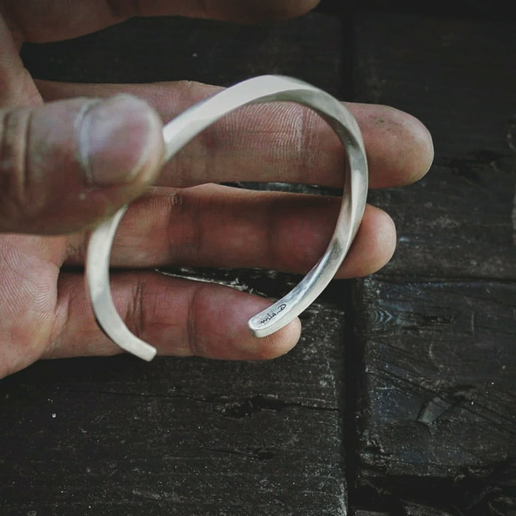 簡約扭轉 925銀手環  Concise —twist silver cuff Bracelet 第6張的照片