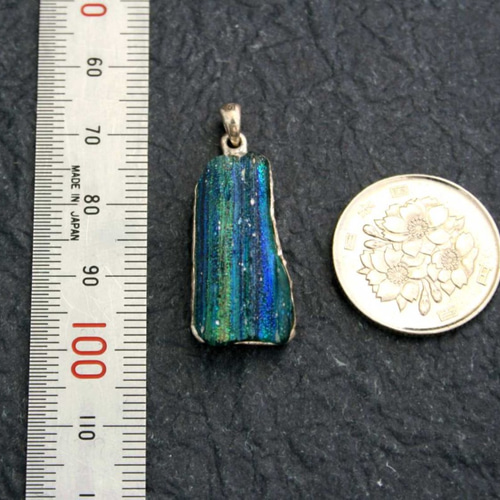 ローマングラス館】 蒼碧に煌く 銀化ローマングラス ペンダントトップ 