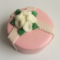 可以作為裝飾擺件，也可以自行切分「使用」的蛋糕－Senso蛋糕禮盒（愛是永恆） 第2張的照片