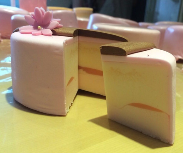 可以作為裝飾擺件，也可以自行切分「使用」的蛋糕－Senso蛋糕禮盒（巧克力密碼） 第2張的照片