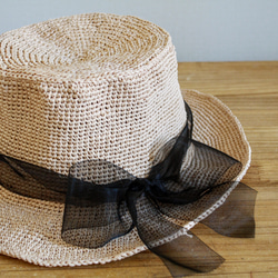 夏を編む黒リボンの帽子 4枚目の画像