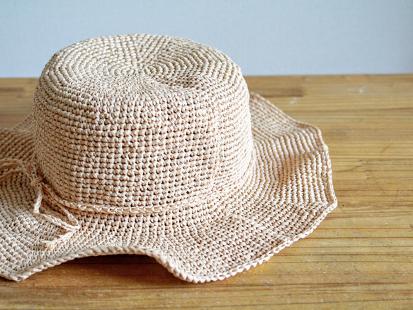 夏を編むひらひらツバ帽子 3枚目の画像