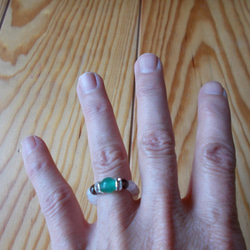 グリーンの指輪 2枚目の画像