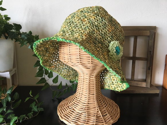 ボタニカルグリーンの和紙帽子 1枚目の画像