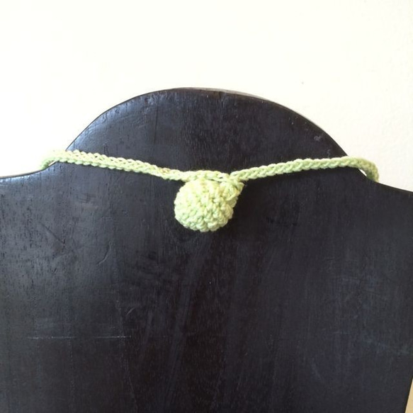 若菜色の菌糸ネックレス【金具を使わないニットアクセ】 3枚目の画像