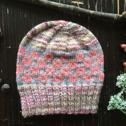 ピンクブルーの編み込み帽子 1枚目の画像