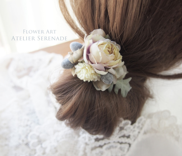Floral hairtie 第1張的照片