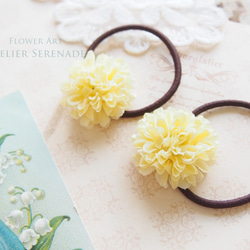 Floral hairtie 第1張的照片