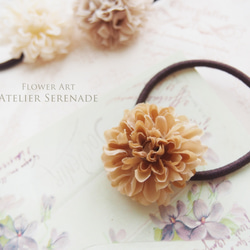 Floral hairtie 第1張的照片