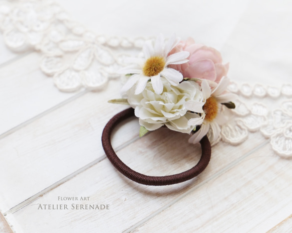 Floral hairtie 第3張的照片