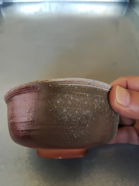 焼き締め抹茶茶碗(穴窯) 2枚目の画像