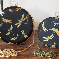 《文藝蜻蜒》刺繡圓形盒子包 Dragonfly Embroidery Circle Box Bag 第5張的照片