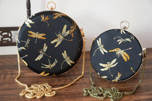 《文藝蜻蜒》刺繡圓形盒子包 Dragonfly Embroidery Circle Box Bag 第5張的照片