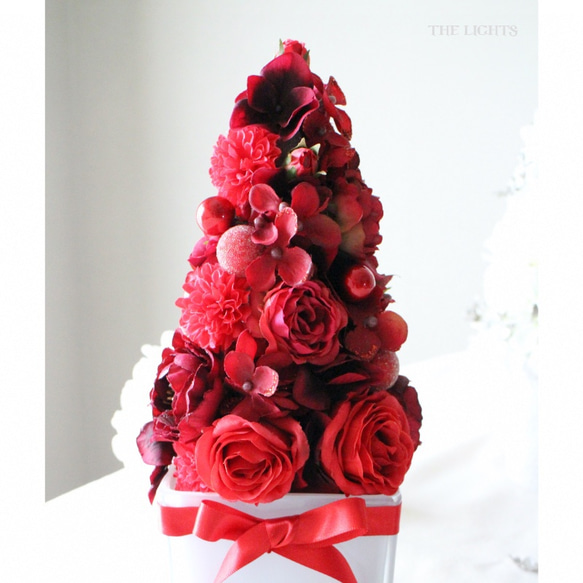[完売しました]華やかデコレーション♡真っ赤なクリスマスフラワーツリー 2枚目の画像