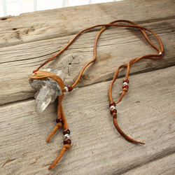 Himarayan Crystal Deer Skin Lace Necklace 1枚目の画像