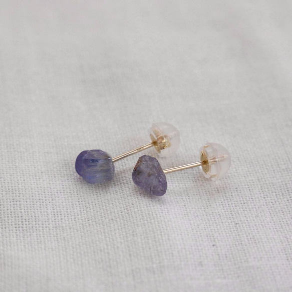 Rough Rock Tanzanite pierced earrings タンザナイトの原石ピアスＫ18　Ａ 5枚目の画像