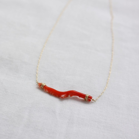 Japanese Natural Coral Necklace　天然珊瑚のネックレス　K10イエローゴールド 3枚目の画像