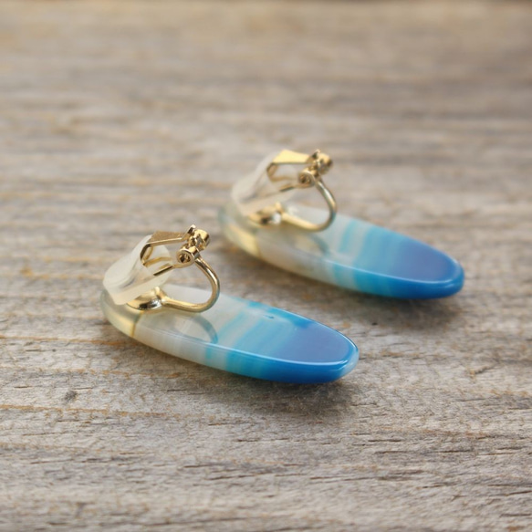 Gradation Colored Agate clip on earrings BLUE 6枚目の画像