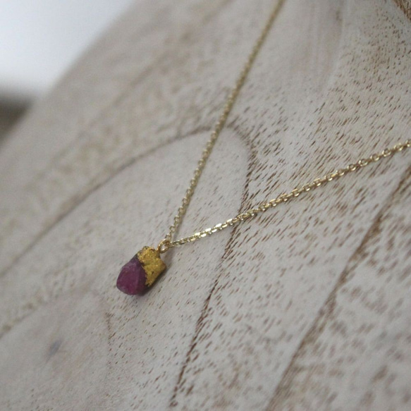 Unheated Ruby Necklace w/ JapaneseLacquer, GoldLeaf 4枚目の画像