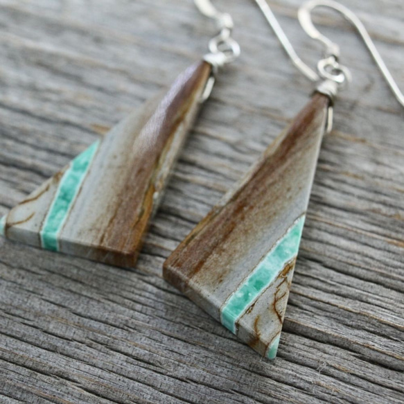 Triangle Variscite earrings ユタ州産バリサイトのピアス/イヤリング　SV925 4枚目の画像